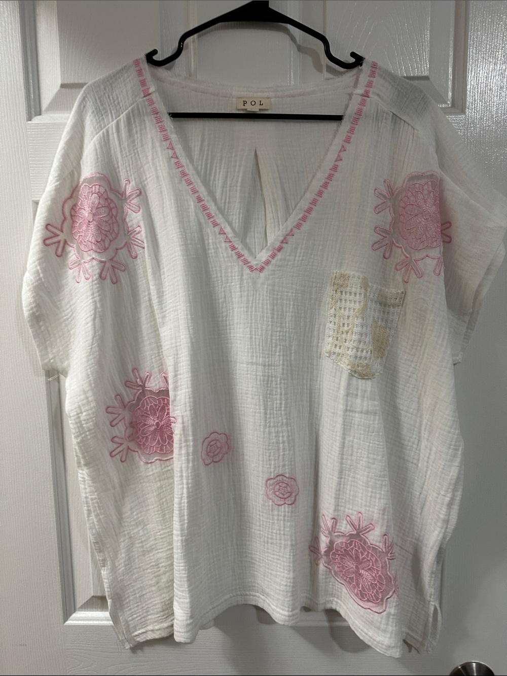 POL White Gauze V-Neck Tunic with Pink Floral Embroidery